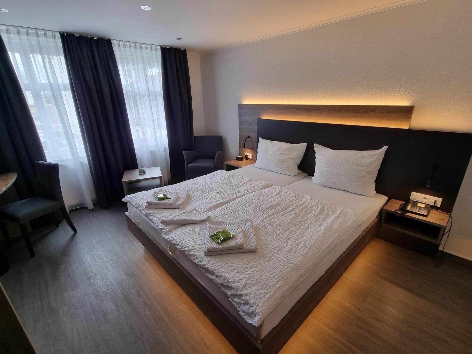 Zum Weserdampfschiff Bad Karlshafen Bilik gambar